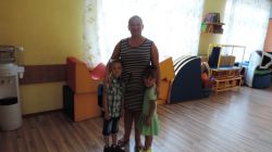 ...w tym przypadku płacz nam nie grozi :) szczęśliwi z powrotu do przedszkola - Tosia i Franek z mamą Agnieszką