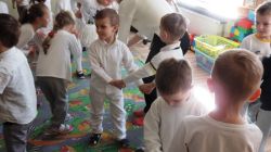 Wspólne tańce przedszkolaków