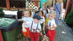 Pamiątkowe zdjecie z panią Dorotką