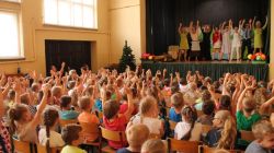 Wspólne śpiewanie finałowej piosenki