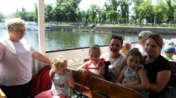 Dziewczynki z mamusiami podziwiają Wrocław z niecodziennej perspektywy