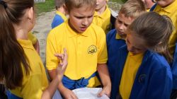 uczniowie podczas manewrów